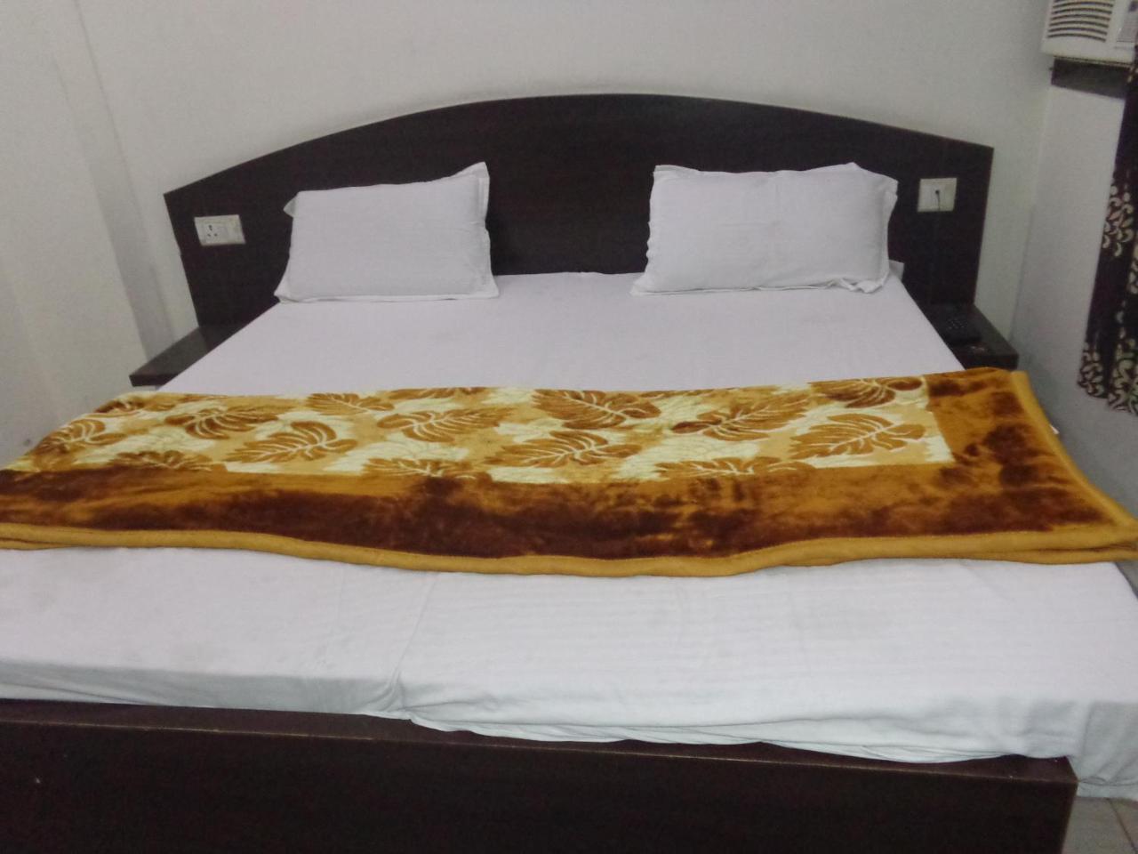 Silver Residency Hotel Új-Delhi Kültér fotó